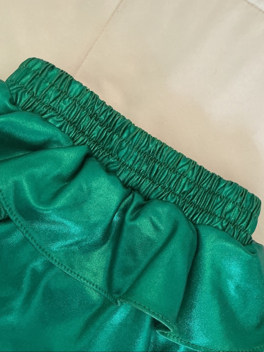 Toddler girls Green Metallic Ruffle Skorts - Picture 5 of 5